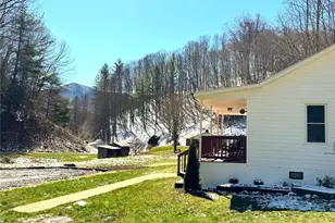 303 Sugar Tree, Warrensville, NC 28693 - Photo 11