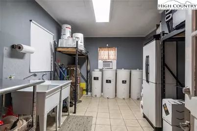 913 N Bridge Street, Elkin, NC 28621 - Photo 19