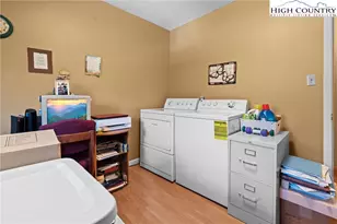 2598 Conner Cir, Lenoir, NC 28645 - Photo 17