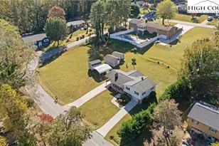 2598 Conner Cir, Lenoir, NC 28645 - Photo 33