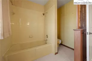 304 Glendale Dr, Boone, NC 28607 - Photo 29