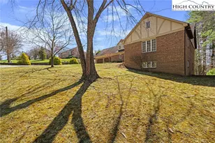 304 Glendale Dr, Boone, NC 28607 - Photo 7