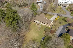 304 Glendale Dr, Boone, NC 28607 - Photo 5