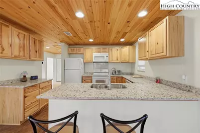 424 McKinley Ridge Road, Lansing, NC 28643 - Photo 9