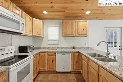 424 McKinley Ridge Road, Lansing, NC 28643 - Photo 3