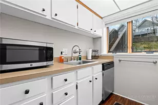 220 Northridge Rd, Beech Mountain, NC 28604 - Photo 11