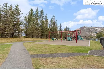 301 Pinnacle Inn Road #3219, Beech Mountain, NC 28604 - Photo 29