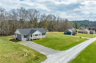 244 Olde Flds Dr, Fleetwood, NC 28626 - Photo 3