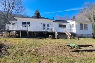 460 Little Elk Rd, Elk Park, NC 28622 - Photo 3