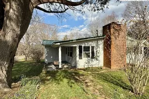 304 Elk River Rd, Elk Park, NC 28622 - Photo 3