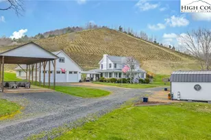 369 Spencer Branch Rd, Lansing, NC 28643 - Photo 9