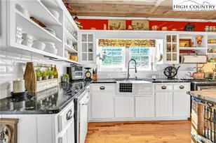 369 Spencer Branch Rd, Lansing, NC 28643 - Photo 15