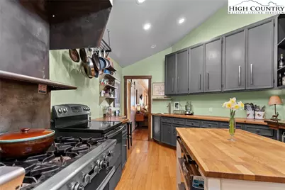 110 Mountain Hearth Drive, Sparta, NC 28675 - Photo 15