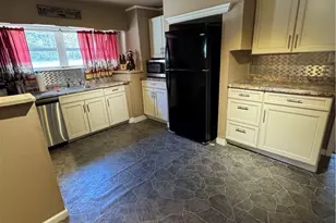 84 Avery High School Rd, Newland, NC 28567 - Photo 7