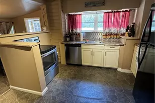 84 Avery High School Rd, Newland, NC 28567 - Photo 5