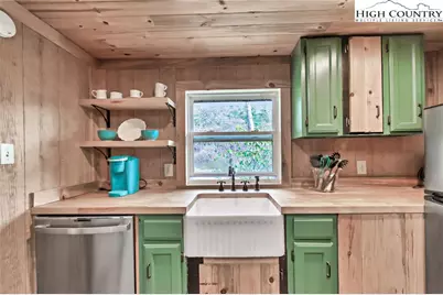 188 Doe Hill Lane, Newland, NC 28657 - Photo 35