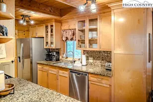 592 Galax Cir, Blowing Rock, NC 28605 - Photo 11