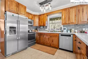 431 Cliffside Ln, Seven Devils, NC 28604 - Photo 7