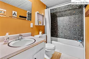 179 Rhododendron Dr, Beech Mountain, NC 28604 - Photo 19