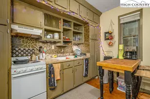 199 Brooker St, Blowing Rock, NC 28605 - Photo 35