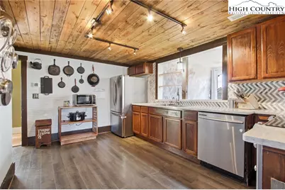 4990 Blowing Rock Road, Lenoir, NC 28645 - Photo 15