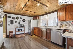 4990 Blowing Rock Rd, Lenoir, NC 28645 - Photo 15