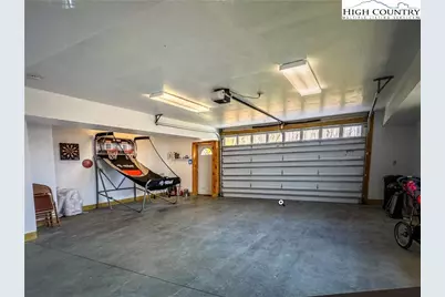 200 Summit Lodge Rd + Guest Chalet, Beech Mountain, NC 28604 - Photo 23