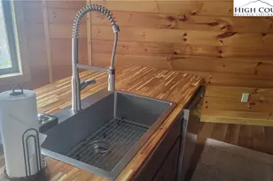 625 Briarcliff Rd, Sugar Mountain, NC 28604 - Photo 5