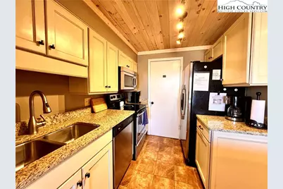 367 Skyleaf Drive #D-4, Sugar Mountain, NC 28604 - Photo 19