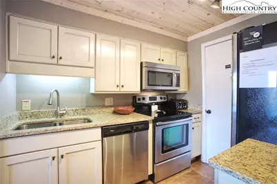 367 Skyleaf Drive #D-4, Sugar Mountain, NC 28604 - Photo 17