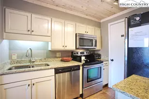 367 Skyleaf Dr, Sugar Mountain, NC 28604 - Photo 17