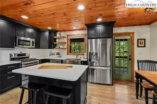 228 Woodby Ridge Rd, Vilas, NC 28692 - Photo 9