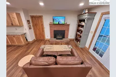 2141 Mt Jefferson Road, West Jefferson, NC 28694 - Photo 17