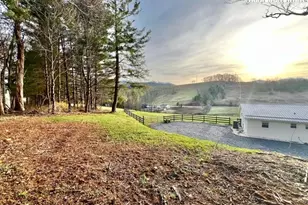 2141 Mt Jefferson Rd, West Jefferson, NC 28694 - Photo 19