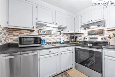 303 Sugar Top Drive #2711, Sugar Mountain, NC 28604 - Photo 11