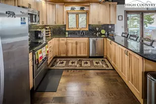 206 Pinnacle Ridge Rd, Beech Mountain, NC 28604 - Photo 9