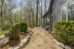 725 Fox Den Rd, Blowing Rock, NC 28605 - Photo 47