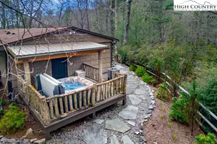 25 Red Oak Rd, Newland, NC 28657 - Photo 7