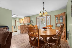 106 W Pond Creek Rd, Beech Mountain, NC 28604 - Photo 7