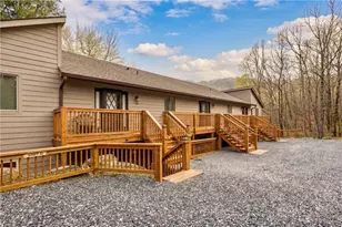 106 W Pond Creek Rd, Beech Mountain, NC 28604 - Photo 1