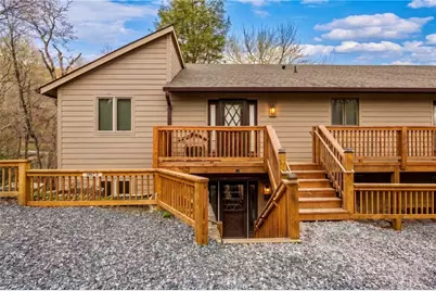106 W Pond Creek Road #A, Beech Mountain, NC 28604 - Photo 3