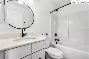 429 Townhomes Pl, Boone, NC 28607 - Photo 19