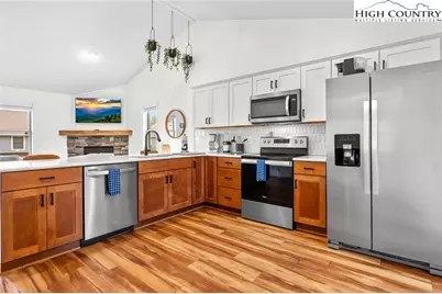 429 Townhomes Place #18, Boone, NC 28607 - Photo 7