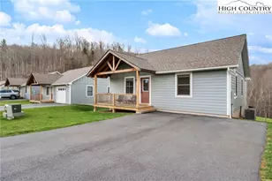 429 Townhomes Pl, Boone, NC 28607 - Photo 25