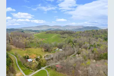 574 Cherry Avenue, West Jefferson, NC 28694 - Photo 25