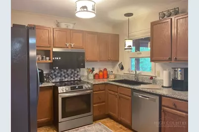 137 Maple Road, Blowing Rock, NC 28605 - Photo 13