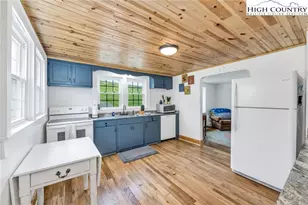 609 W Main St, Jefferson, NC 28640 - Photo 17