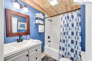 609 W Main St, Jefferson, NC 28640 - Photo 25
