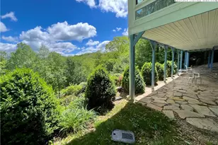 261 Knoll Cir, Newland, NC 28657 - Photo 31