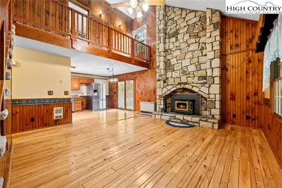 277 Country Lane, Newland, NC 28657 - Photo 5